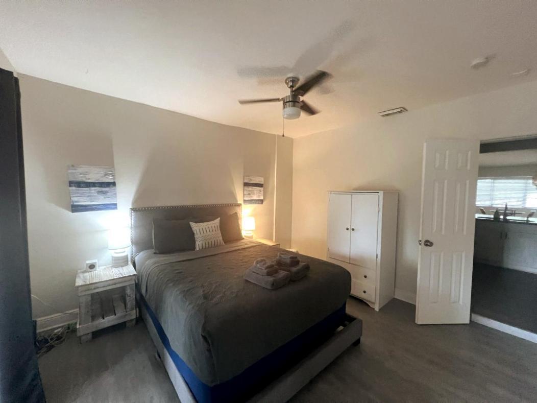 Designed Private Suites In Μαϊάμι Δωμάτιο φωτογραφία